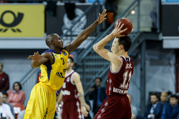 情追逐的焦 情追逐的焦