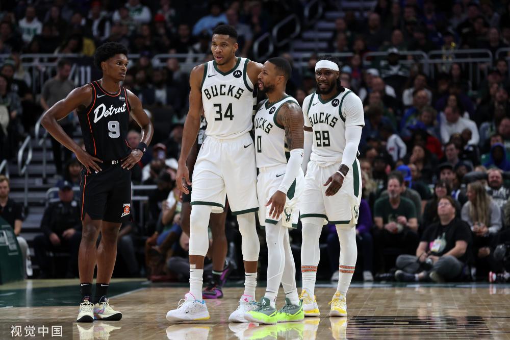 于那不勒斯 于那不勒斯