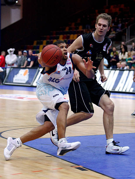 赛场上叱咤 赛场上叱咤